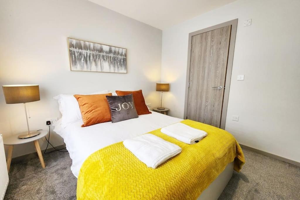 Horizon House, Modern 2-Bedroom Flat 2, Parking, Netflix, Oxford Bagian luar foto
